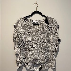 Jennifer Lopez floral top